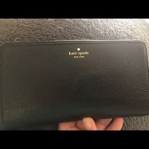 Black Kate Spade wallet